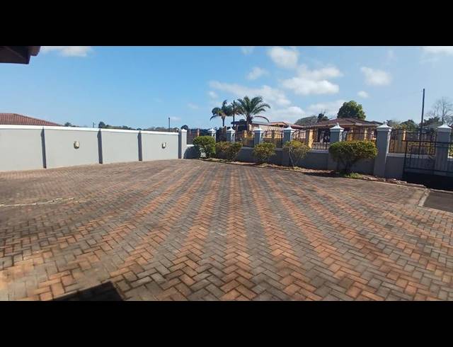3 BEDROOM HOUSE FOR SALE IN WYEBANK